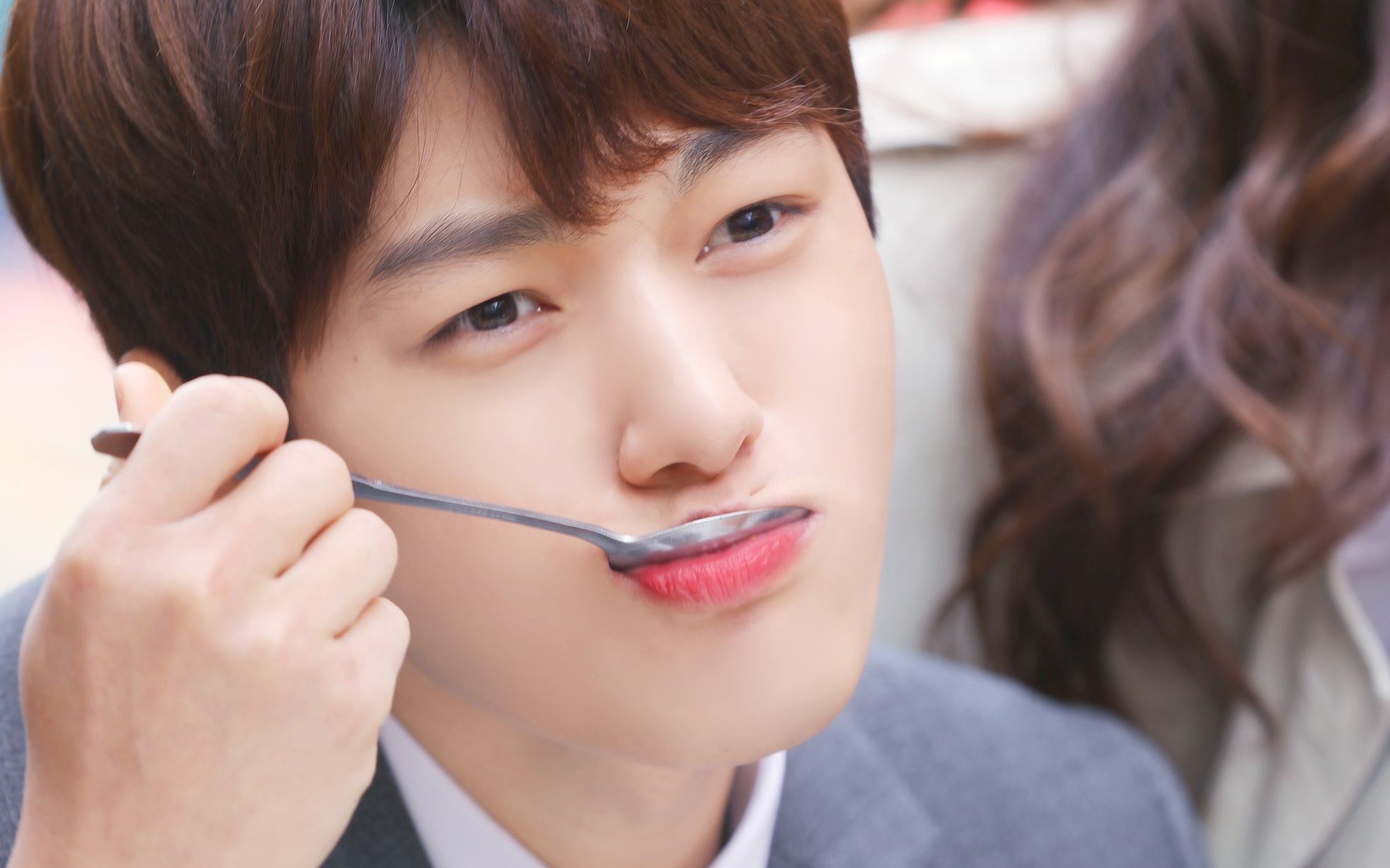 中字金明洙l欧巴新剧汉谟拉比小姐海报拍摄花絮