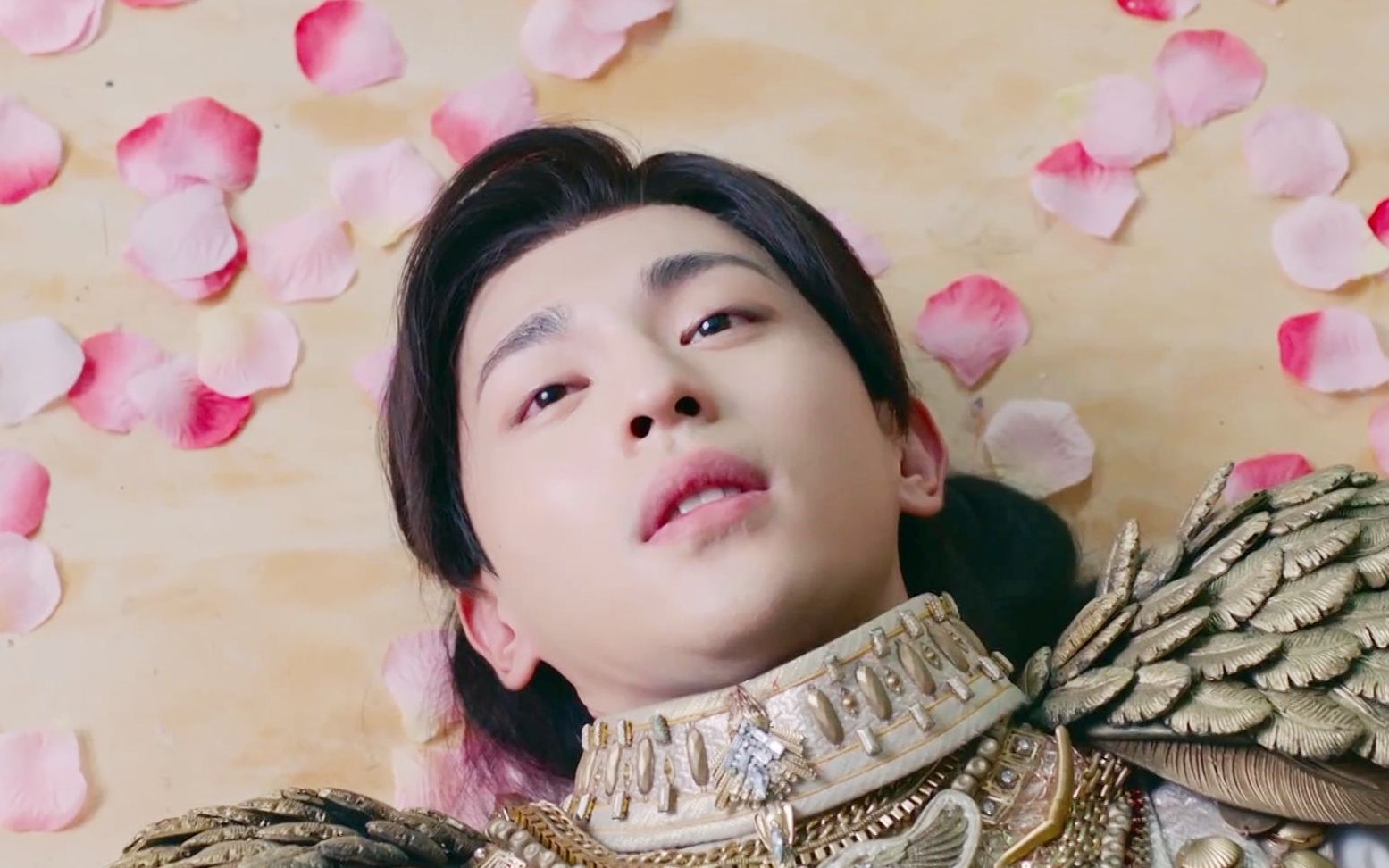 邓伦旭凤个人向不染于这浊世流连忘返却纤尘不染