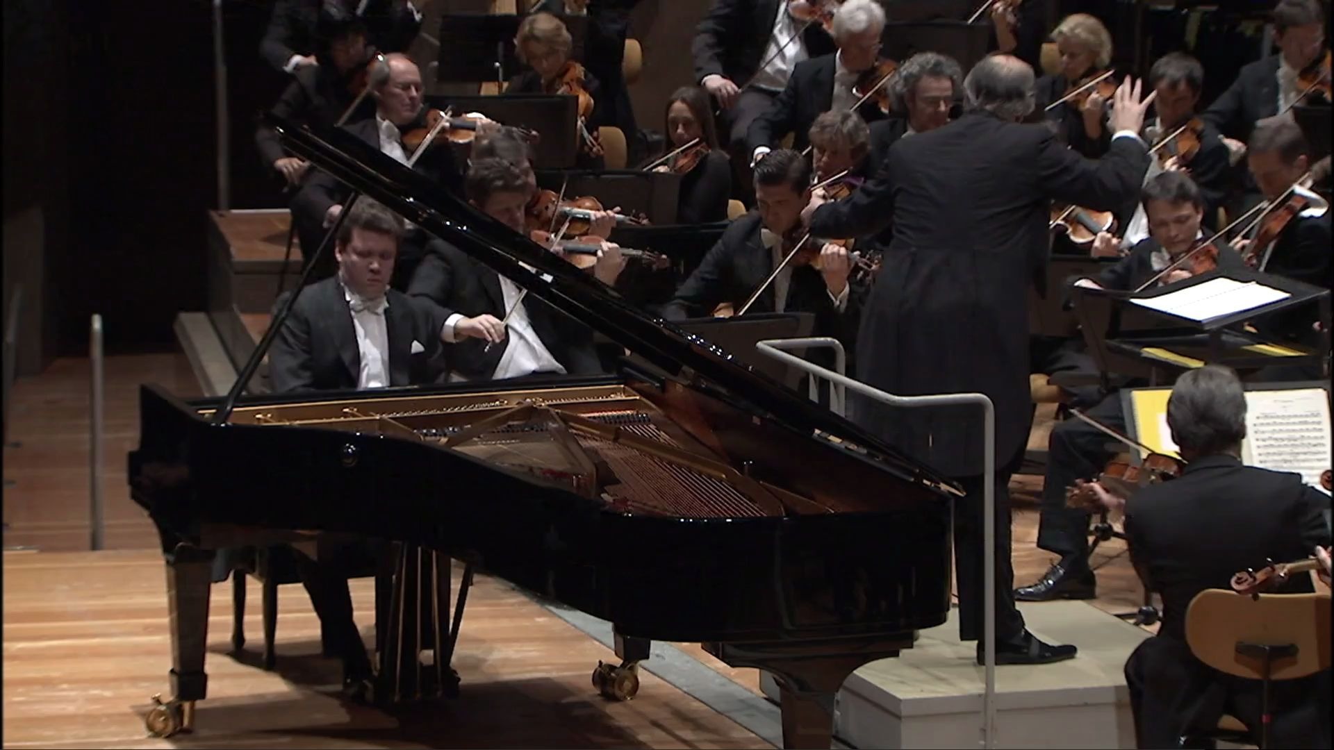 [图]【钢琴】Denis Matsuev, 拉赫玛尼诺夫: D小调第三钢琴协奏曲, Op.30, Rachmaninoff: Piano Concerto No.3