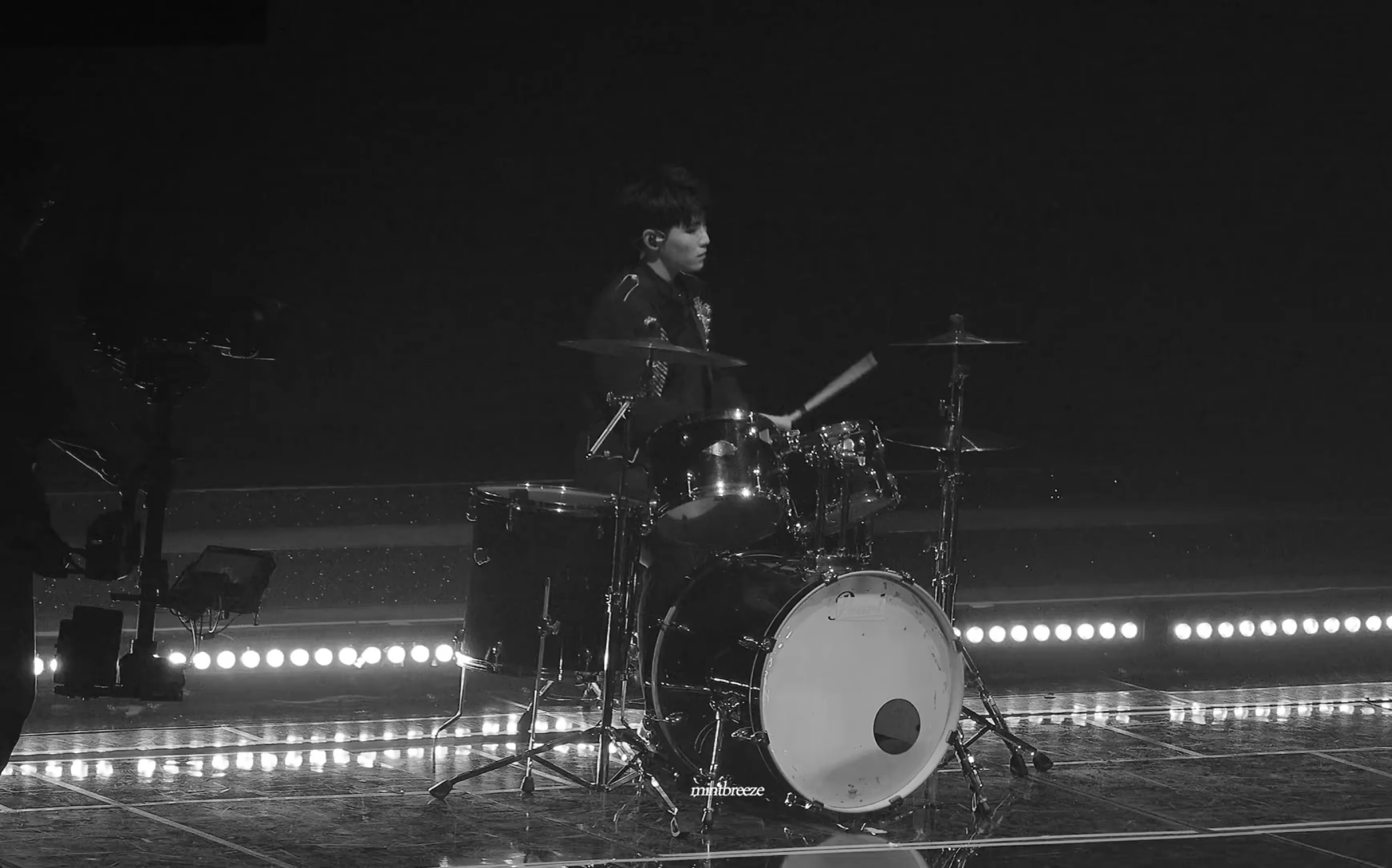 seventeen李知勋打鼓巨帅的李知勋