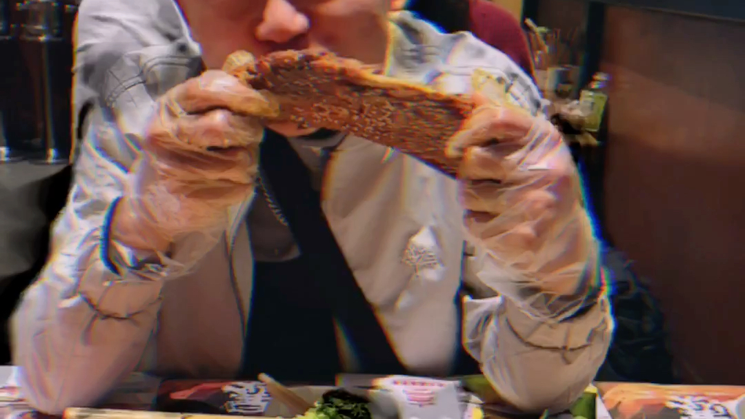 大口吃肉,大口喝酒