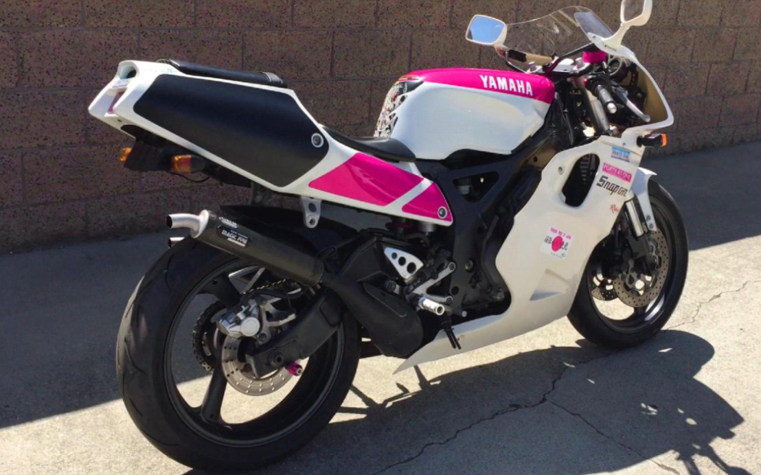 本田经典的二冲程摩托车