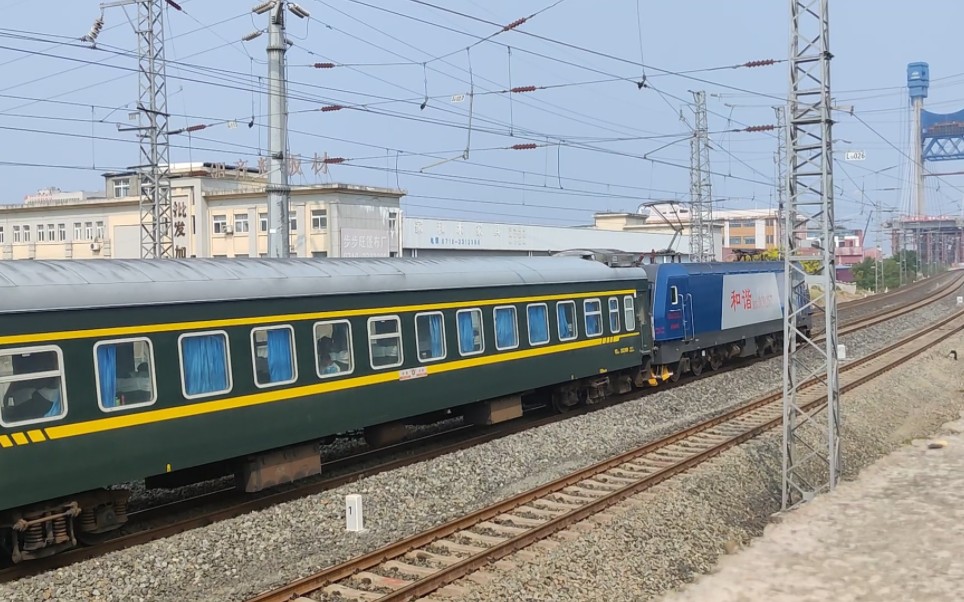 【中国铁路】k536次列车本务武局襄段hxd3c0257接近襄阳北站