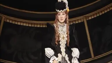 ミュージカル レディ・ベス Lady Bess Flower Version レディ・ベス」Flower、Star両バージョンのDVD発売 - ステージ