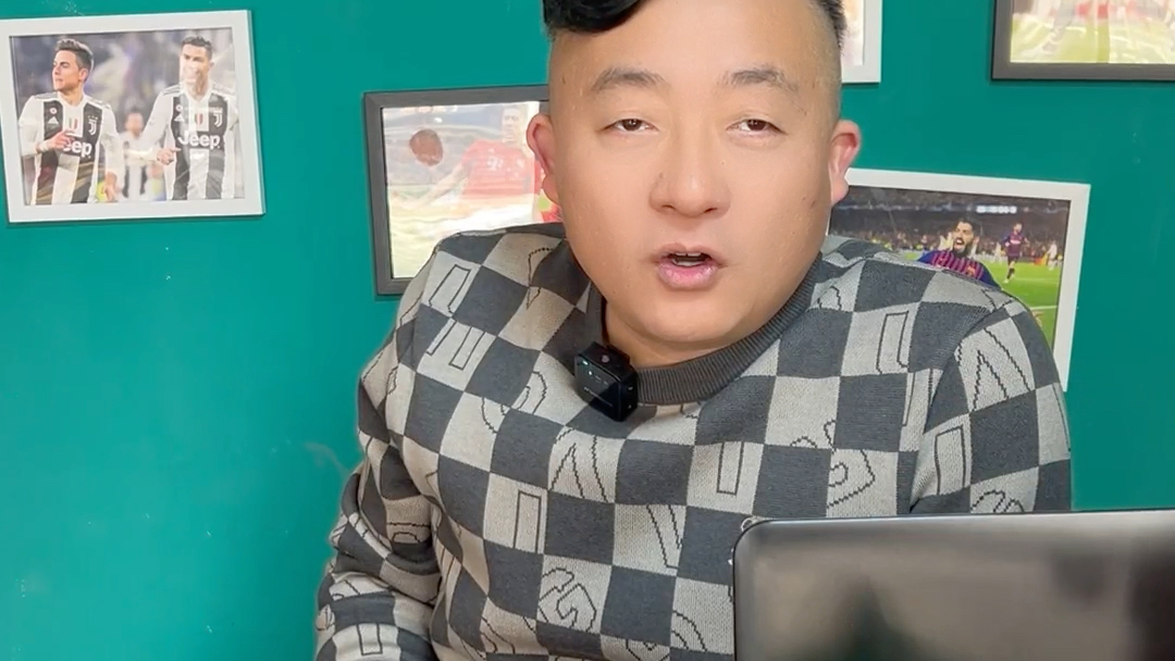 【肉哥玩了个球】更新啦,赶紧来围观吧!