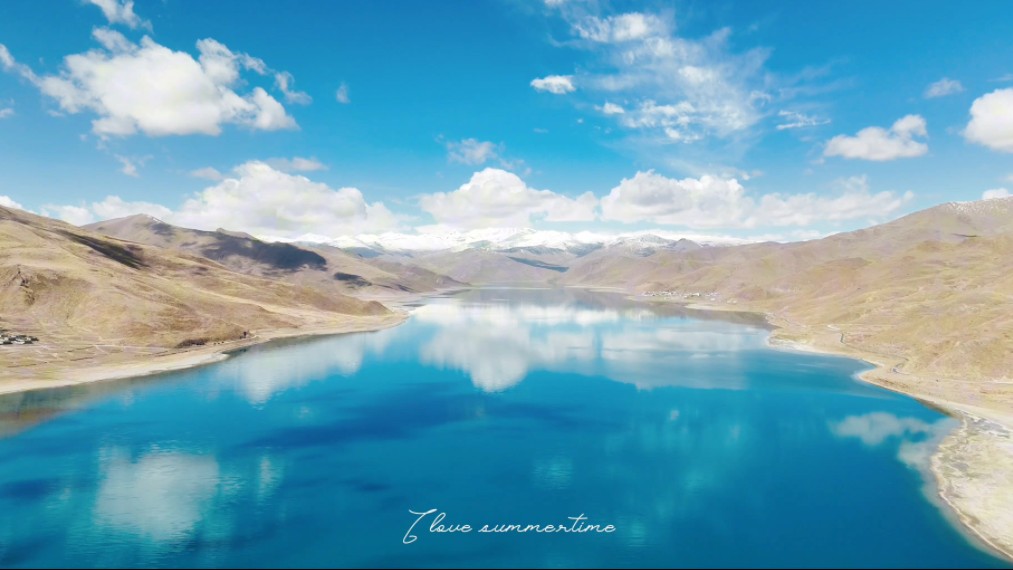 今天在羊湖沿湖看风景,太大了逛不完,晚上就在浪卡子县过夜