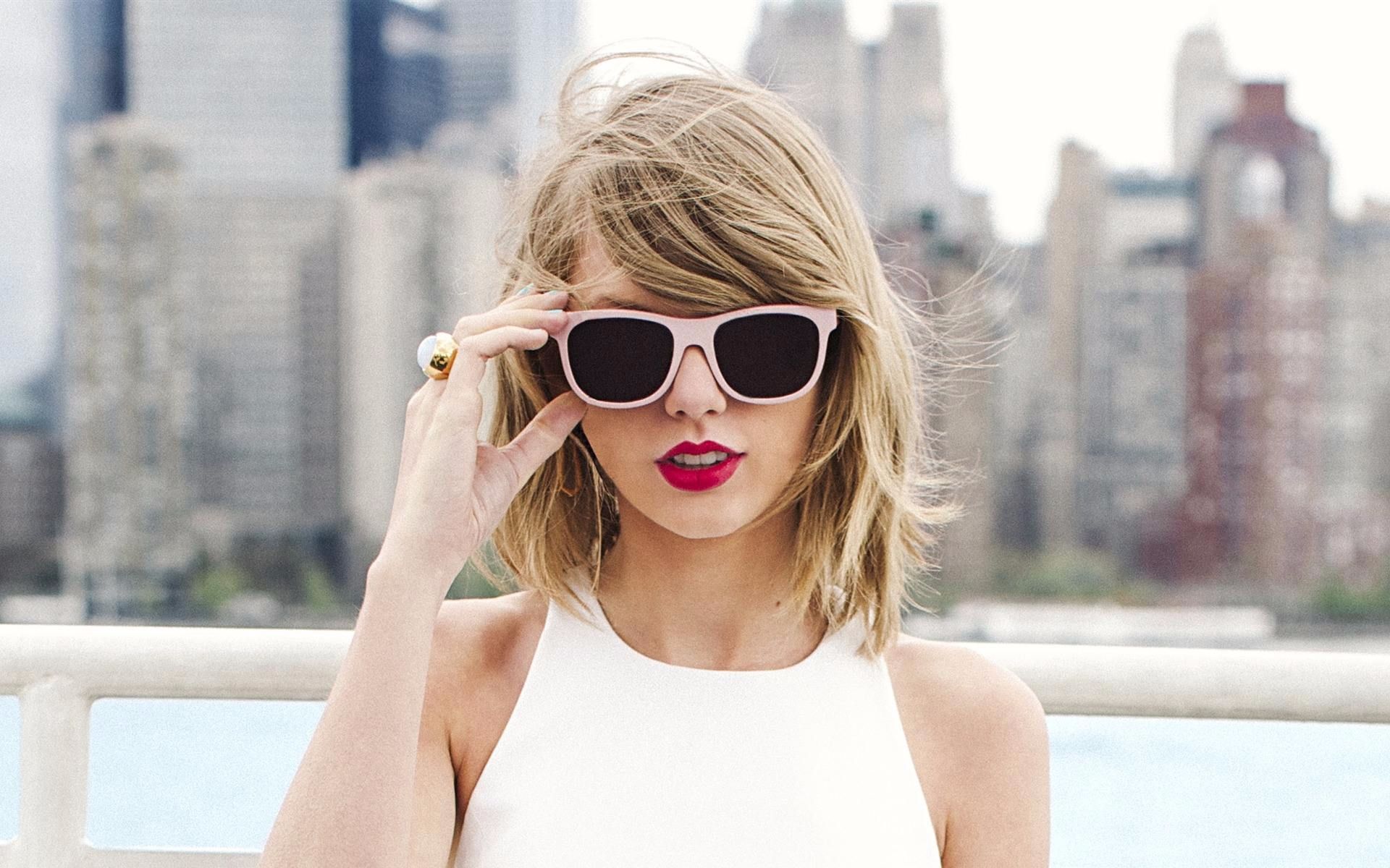 [图]《唐人街探案2》英文插曲霉霉Taylor Swift---《Welcome To New York》