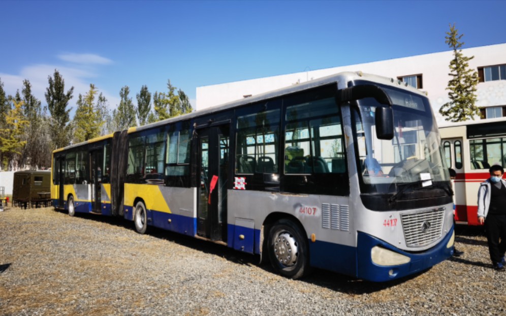 (参观老车运转视频)在杨宋花海老车展观望360快44107车"大财神"bk6180