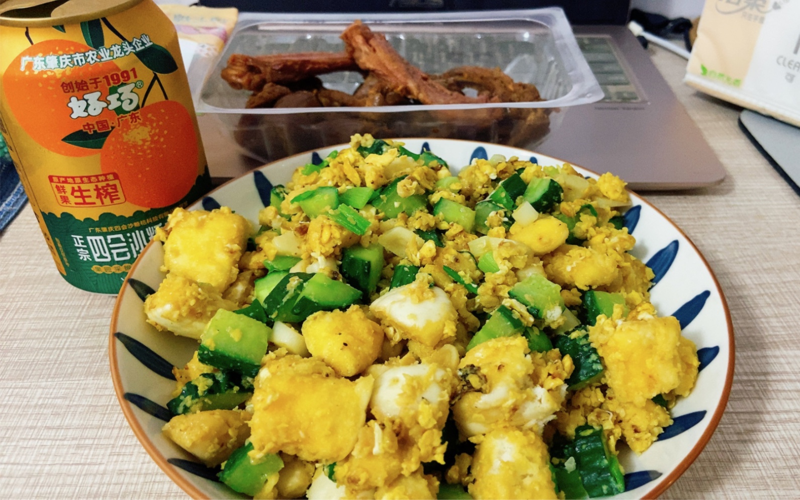 做一个妈妈常做的鸡蛋炒馍花.