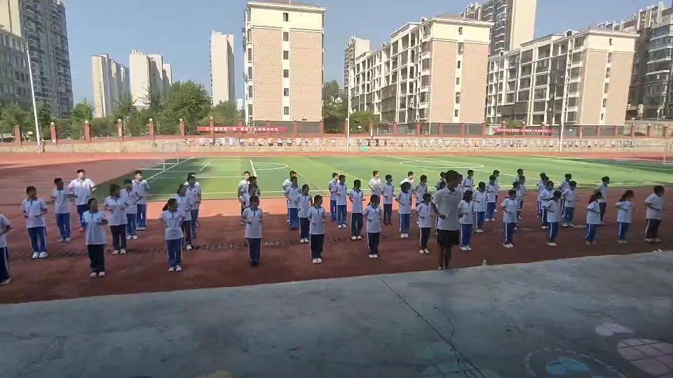 娄底市星星中学2025年梅山武术操第二阶段3