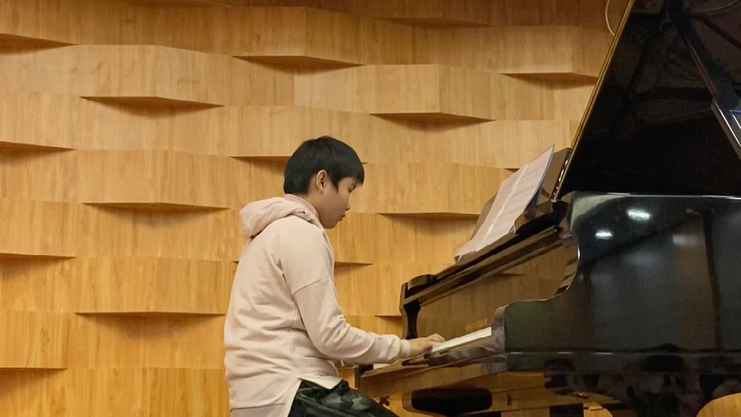 胡立信平原变奏曲十级考级曲指导老师梁燕君2020年时光音乐室音乐会
