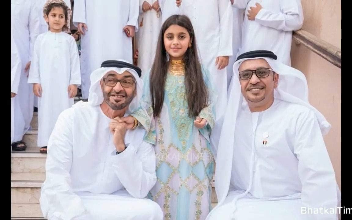 原来阿联酋的传统服饰长这样啊~_哔哩哔哩_bilibili