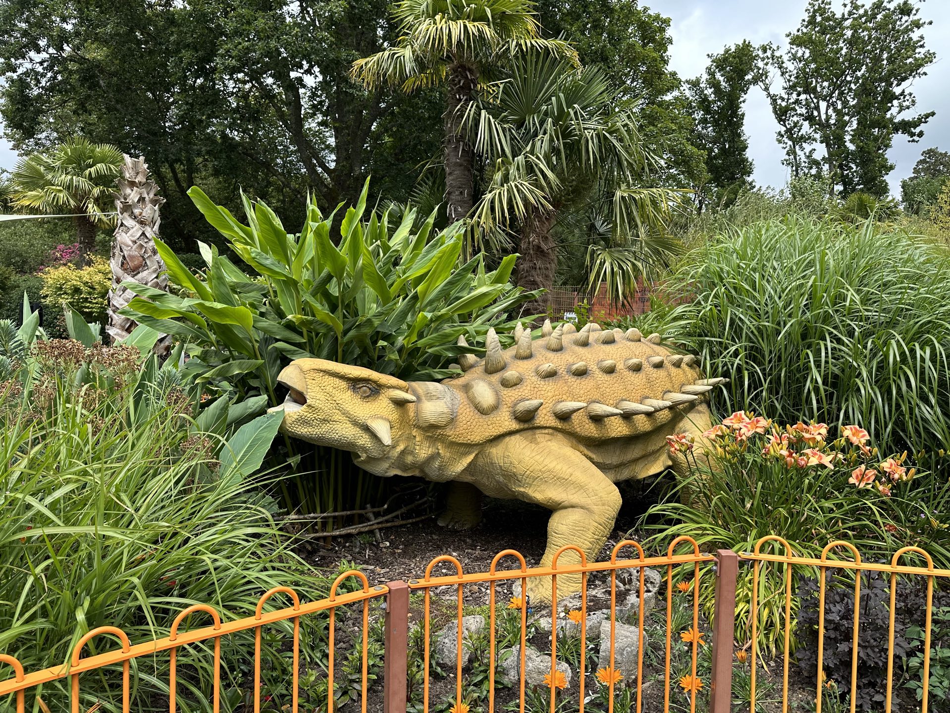 【恐龙探险乐园】南安普顿失落王国恐龙主题公园lost kingdom超逼真的