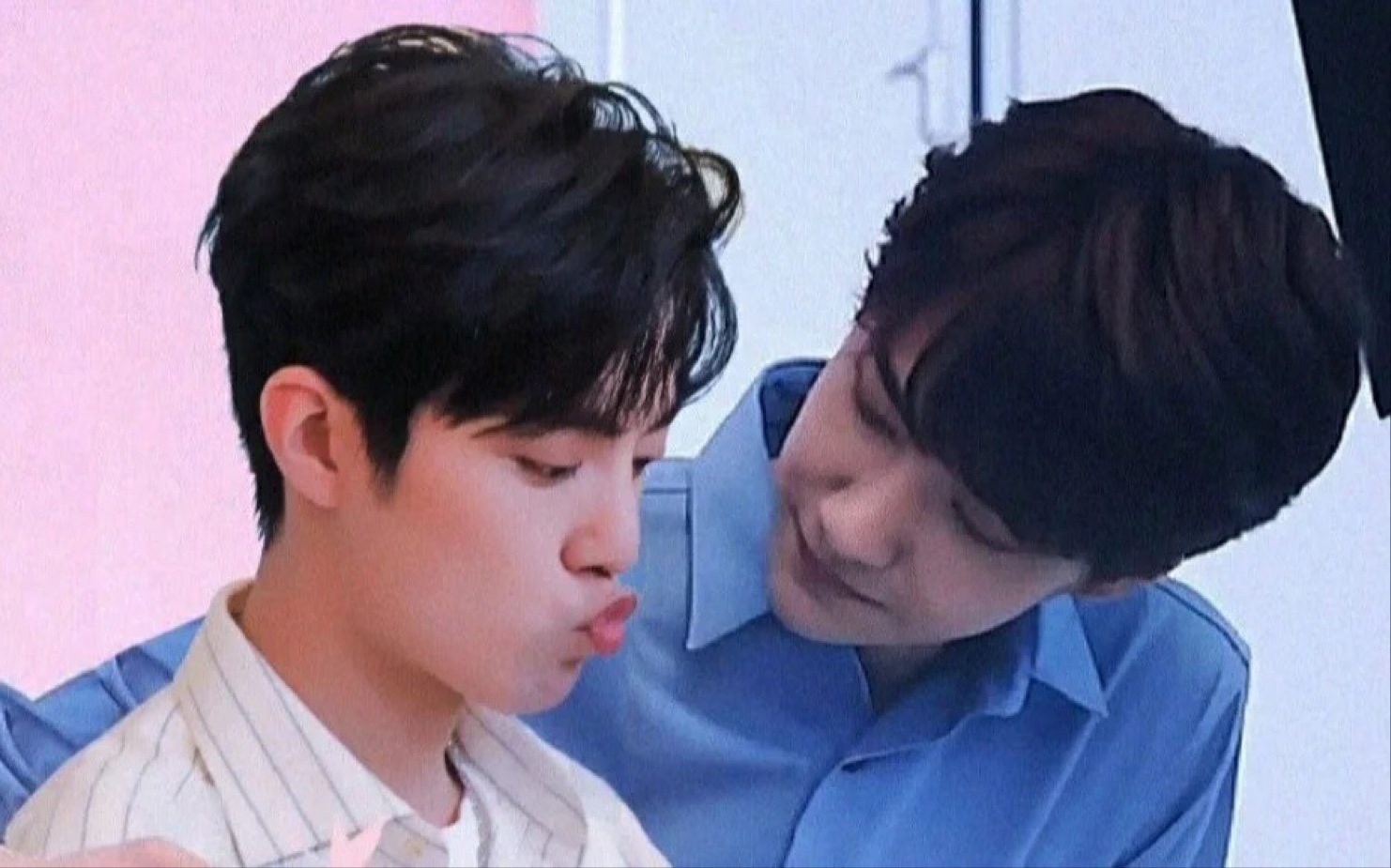 王一博耶啵我怀疑你在嗯哼哈哈哈大家都懂