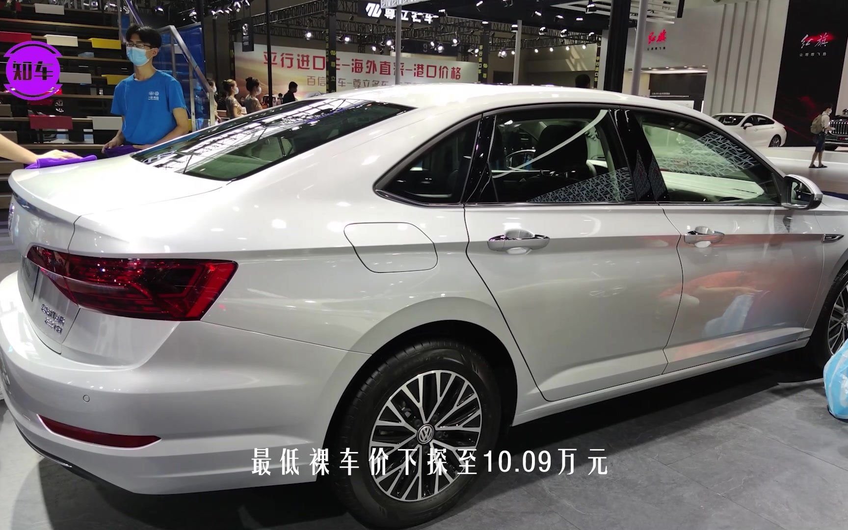 车长4753mm配双屏内饰比轩逸漂亮单月大卖37349辆