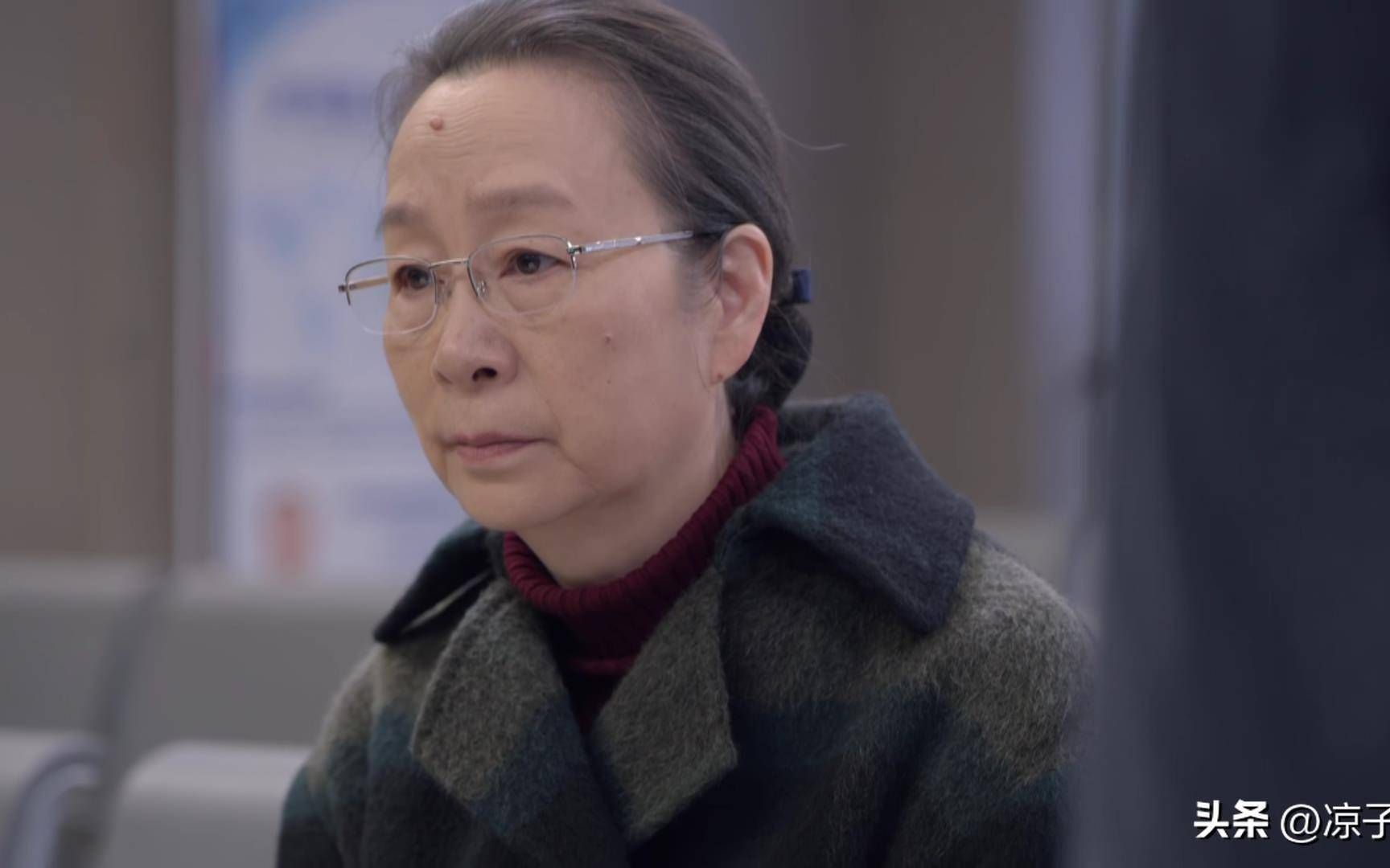 发现很讽刺的现象:都夸奚美娟优雅老去,可女人却都想成为刘晓庆