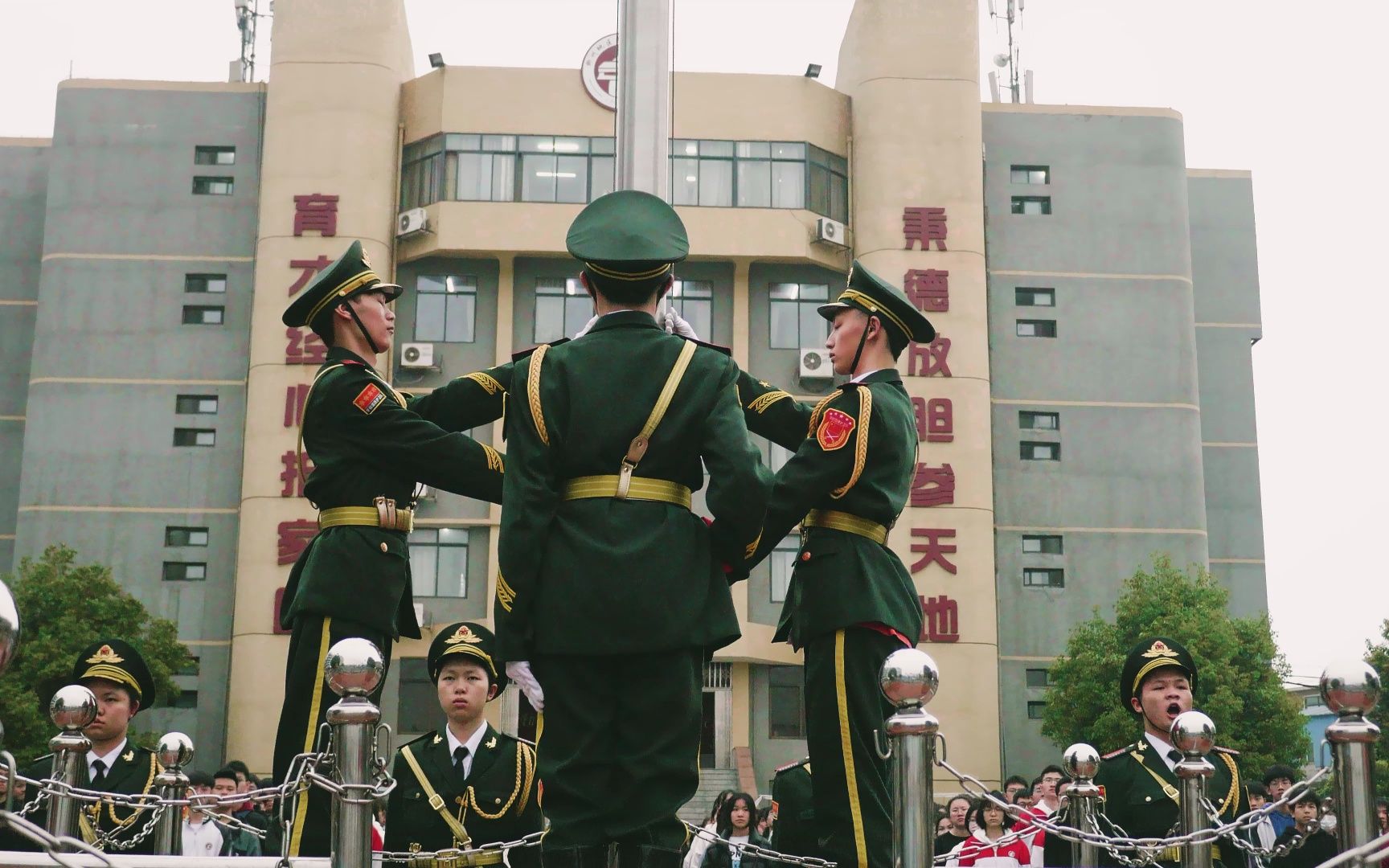 升旗仪式柳州地区民族高级中学哔哩哔哩bilibili