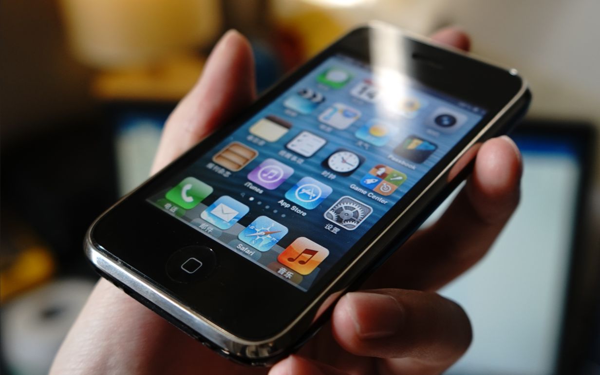 「落落」复活已经坏掉的iPhone 3GS
