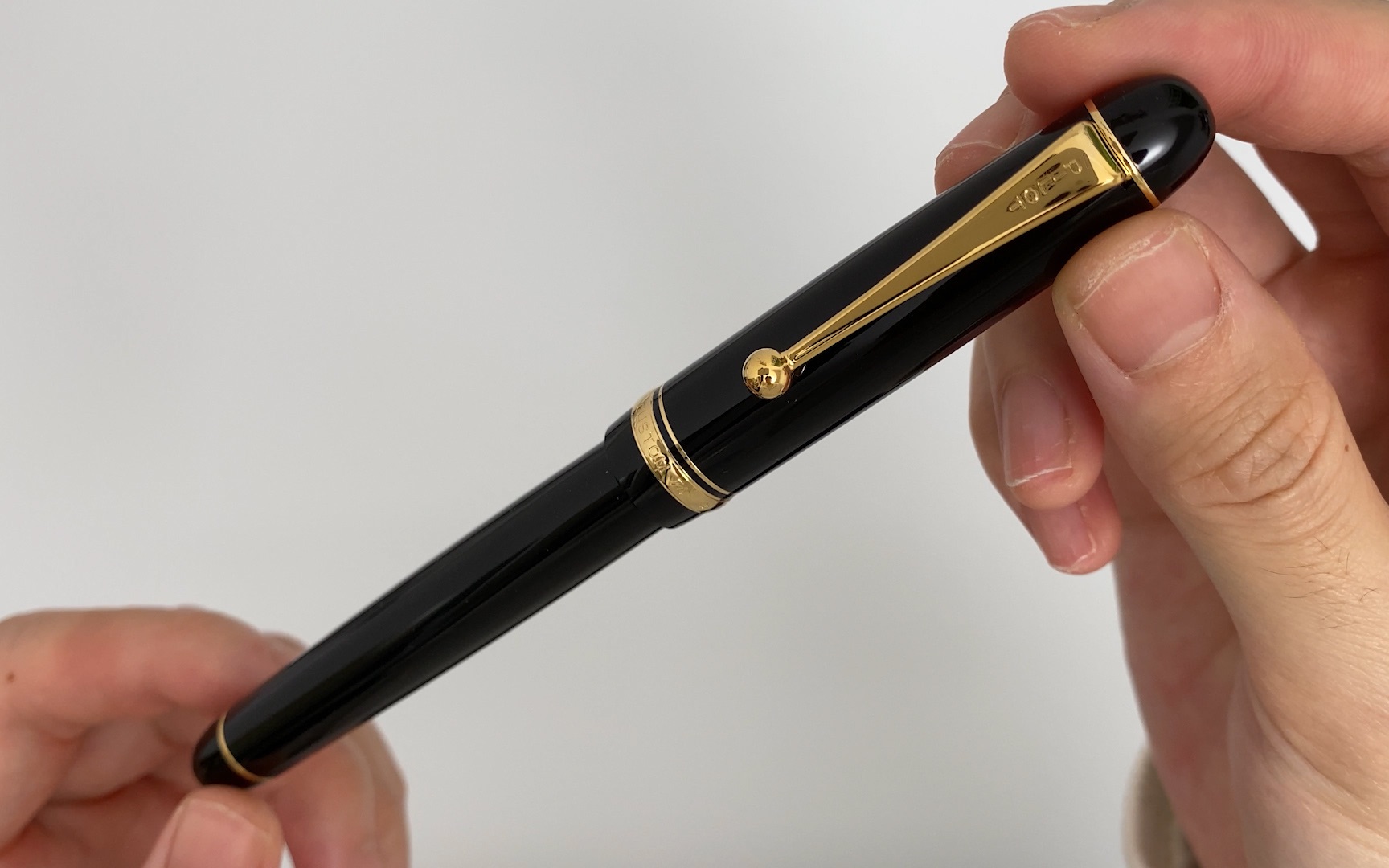 这可能是最多人买的金尖钢笔|百乐74fm开箱