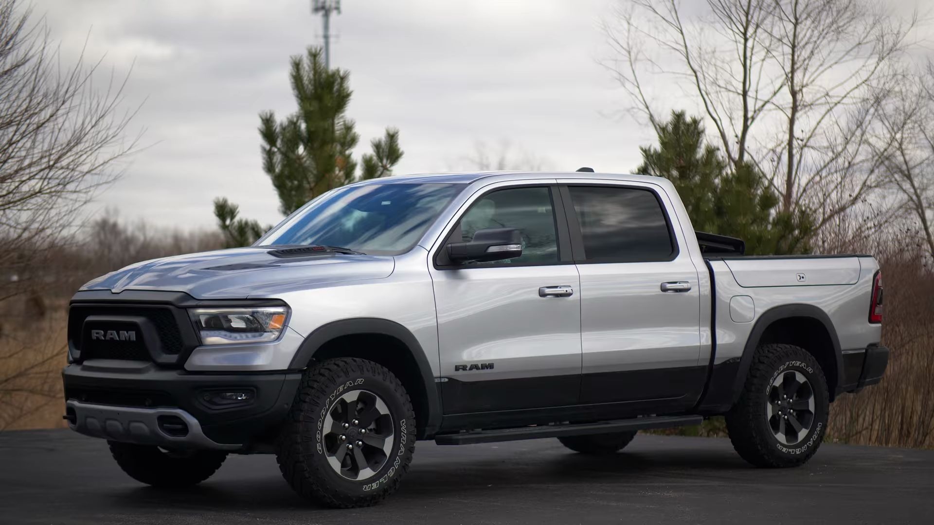 【中英字幕】【2020道奇ram 1500】--狠角色皮卡