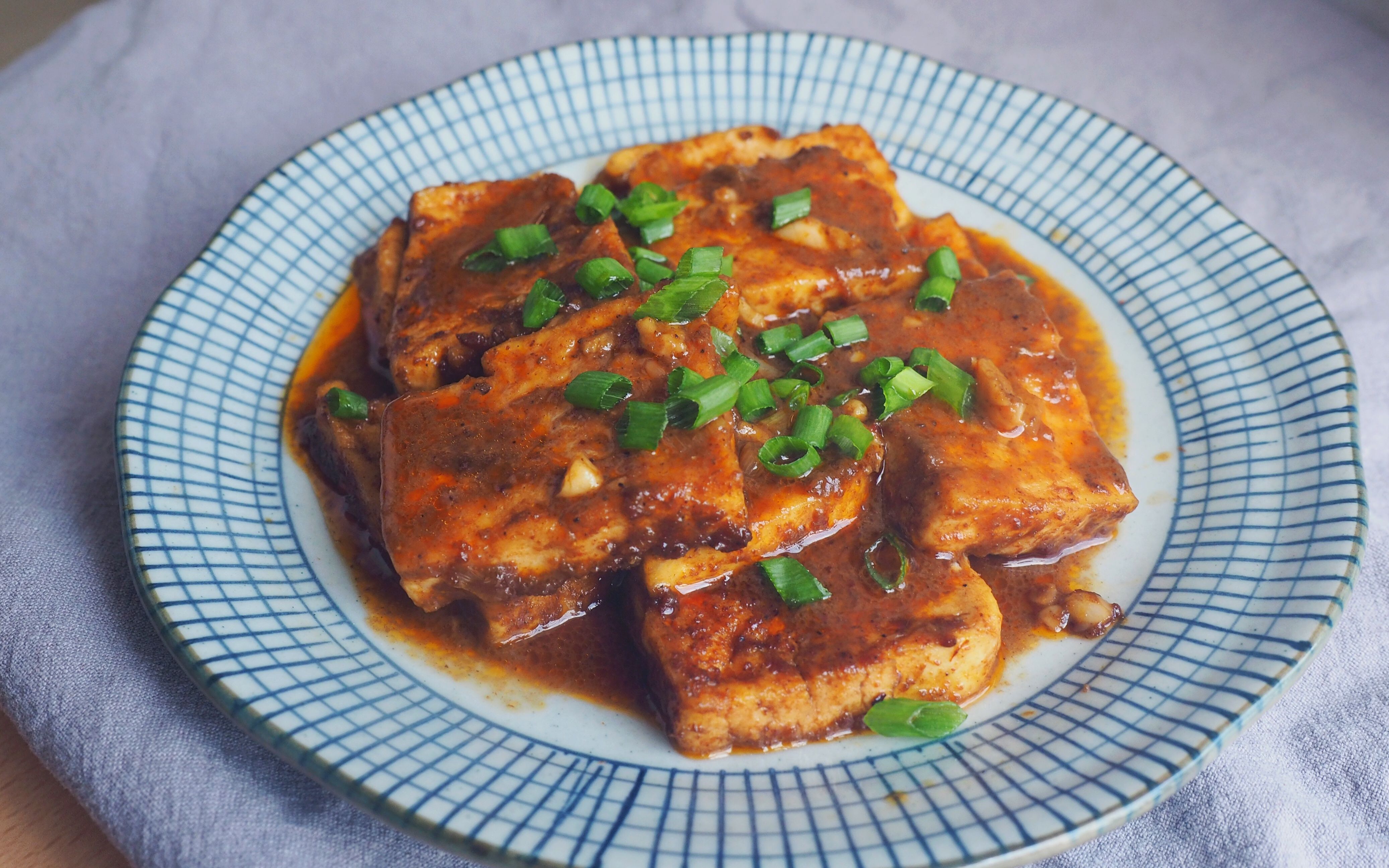 不太容重登场了~请欣赏香喷喷好好吃哟的没文化艺术表演——沙茶豆腐