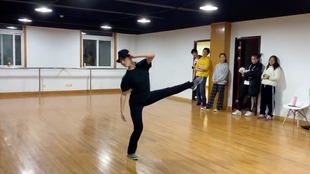 芝加哥 百老汇音乐剧 芝加哥 选段hot Honey Rag官方舞蹈分解教学 含英文字幕 哔哩哔哩 つロ干杯 Bilibili