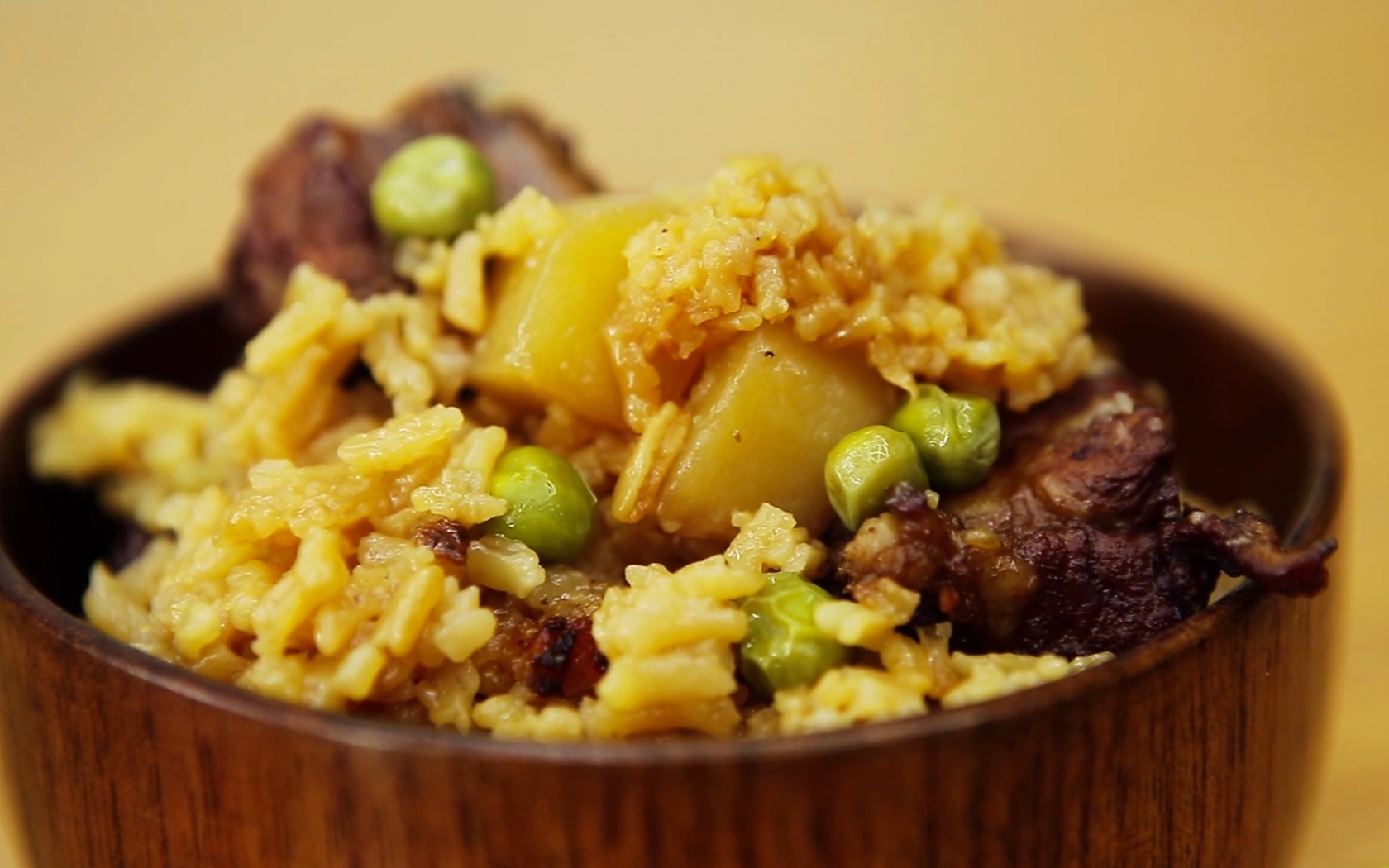 懒人版排骨土豆焖饭,饭香味美的他超级简单_哔哩哔哩 (゜-゜)つロ