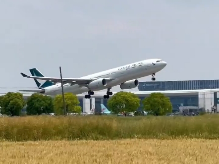 黎明前的黑暗:国泰航空空客a330客机