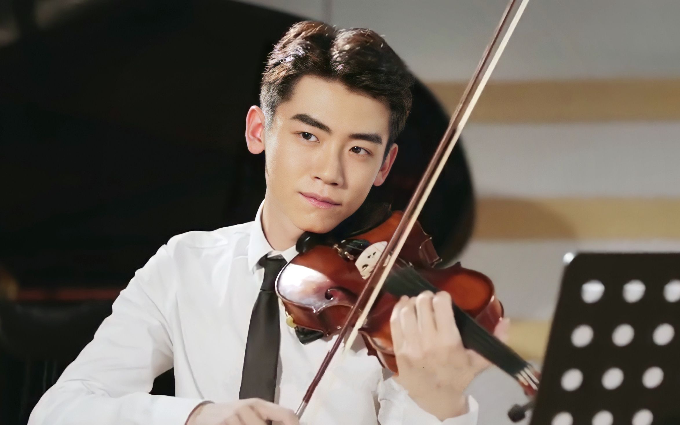 【李卿】如果一切重来,湛羽定会是一名令姐姐骄傲的优秀的小提琴家.