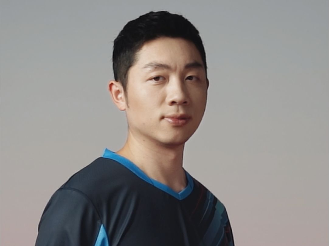 邻家大哥一般,"人民艺术家"许昕阳光,帅气