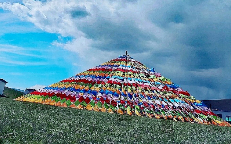 青海海晏金银滩草原,蓝天白云不惹尘埃俗世是旅游胜地