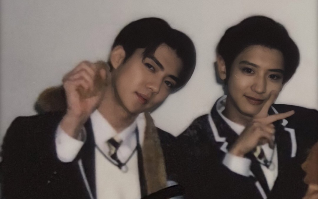 exo-sc小分队正规一辑 1 billion views >快乐拆专时刻