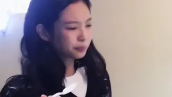 嬉皮笑脸妮