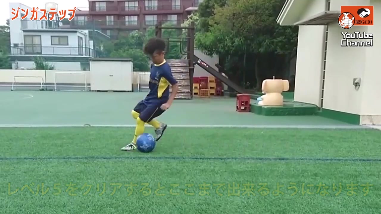 日本小球员脚下灵活性的一种训练方法_哔哩哔哩_bilibili