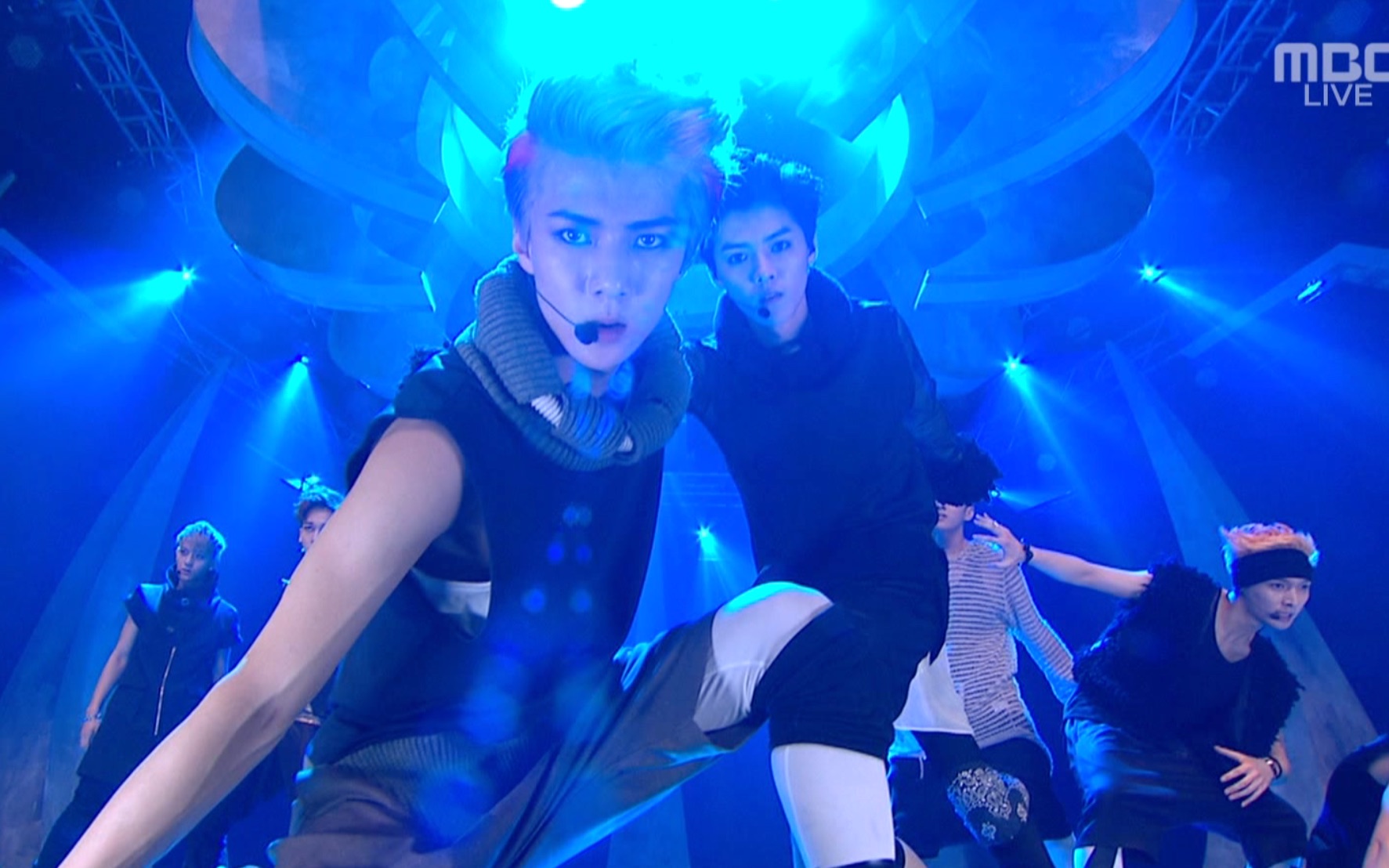 【live】exo 一辑comeback「狼与美女(wolf)」130601