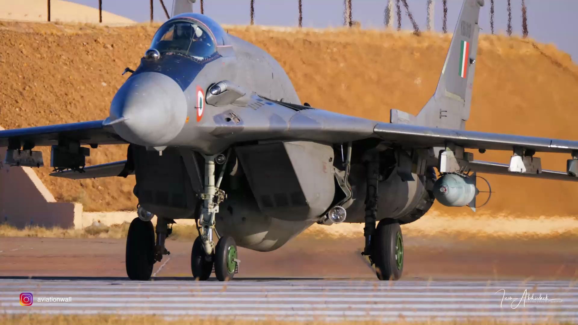 【印度-米格-29】印度-米格-29起飞全加力燃烧室