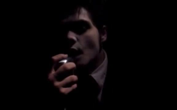 [图]My Chemical Romance - Vampires will never hurt you (music video)