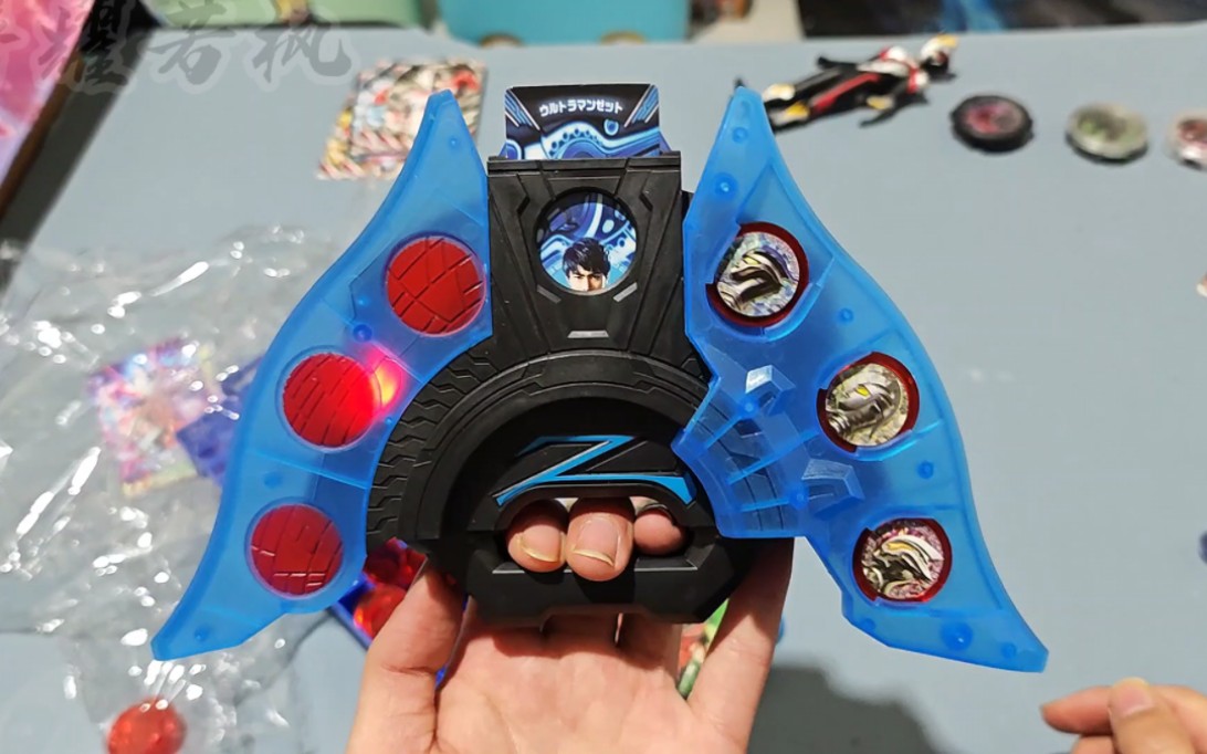 泽塔奥特曼盗版玩具