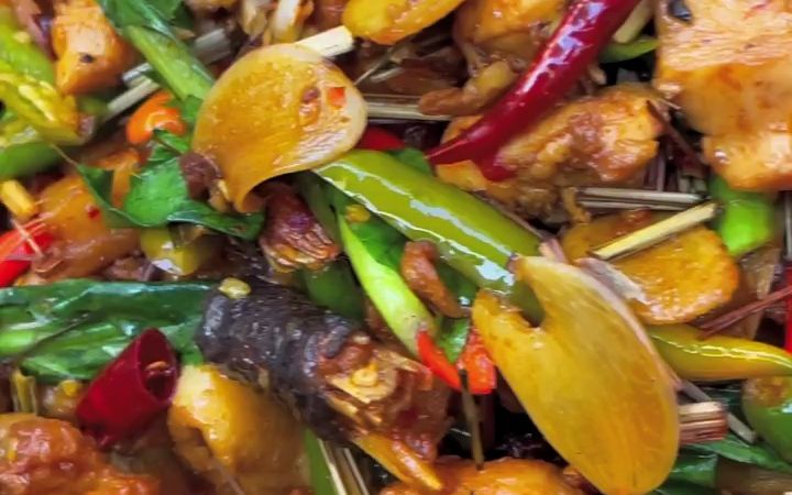【美食】香茅草炒鸡