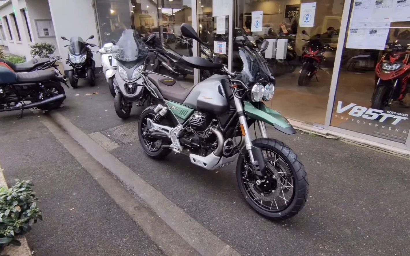 2021摩托古兹v85tt