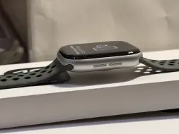 Download Video: Apple Watch S10 银色开箱返图，升级点一览目。