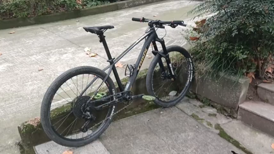 千里达 极限x9 elite xc山地车实车展示