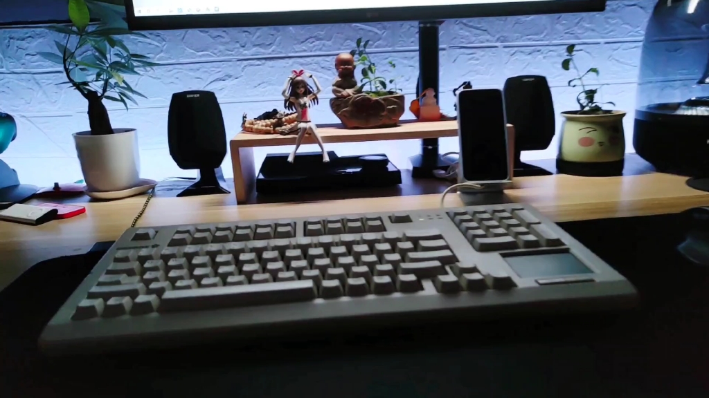 游戏办公桌面分享预告篇《房间改造计划》