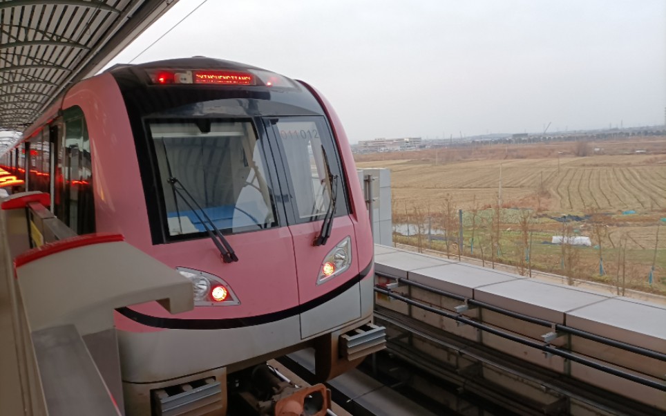 南京地铁s7号线进出柘塘站.