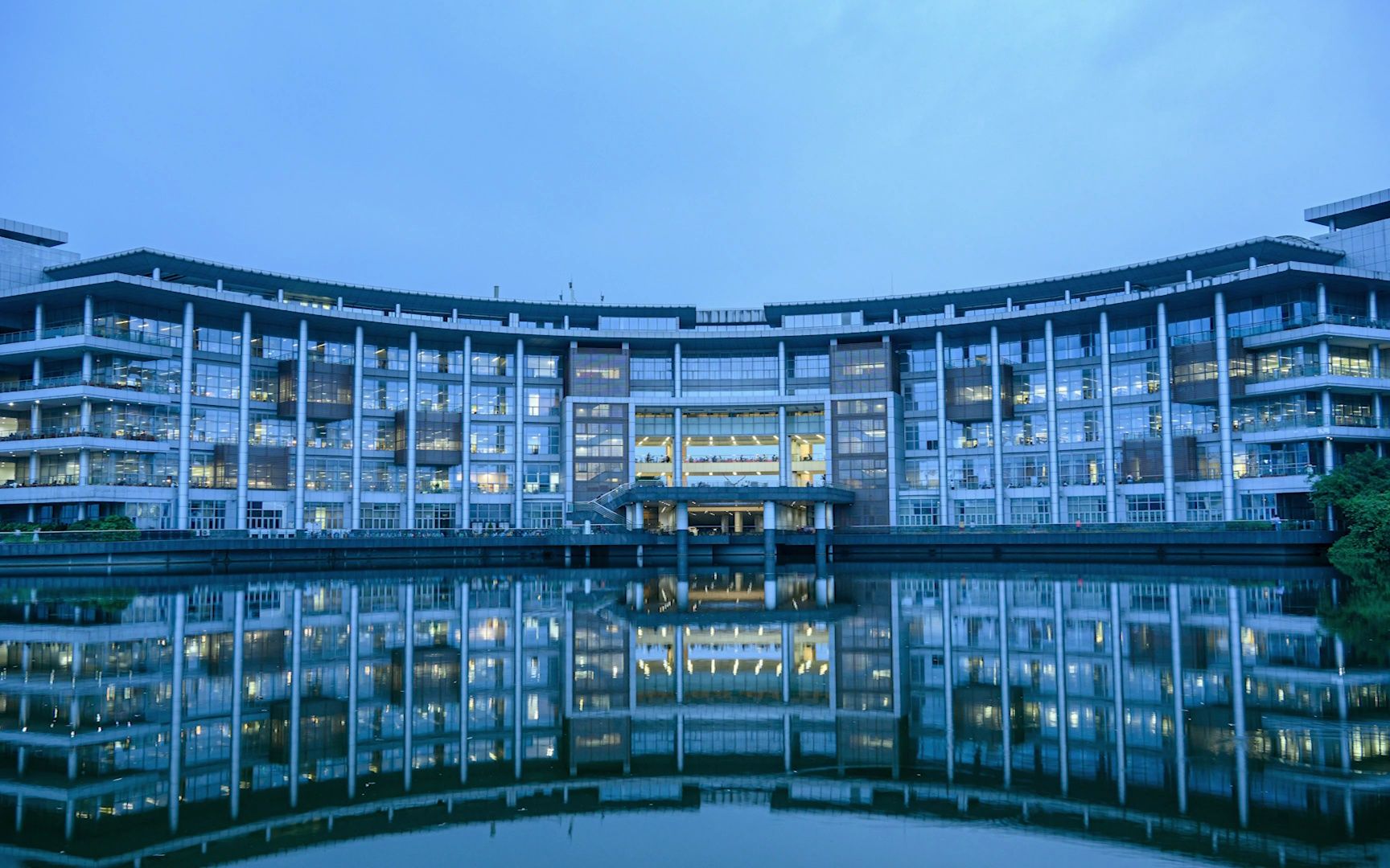 西南交大图书馆-蓝调时间(2023.6.17)