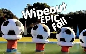 [图]【Wipeout】 美国闯关节目失败搞笑时刻 全程高能（老物搬运持续更新）