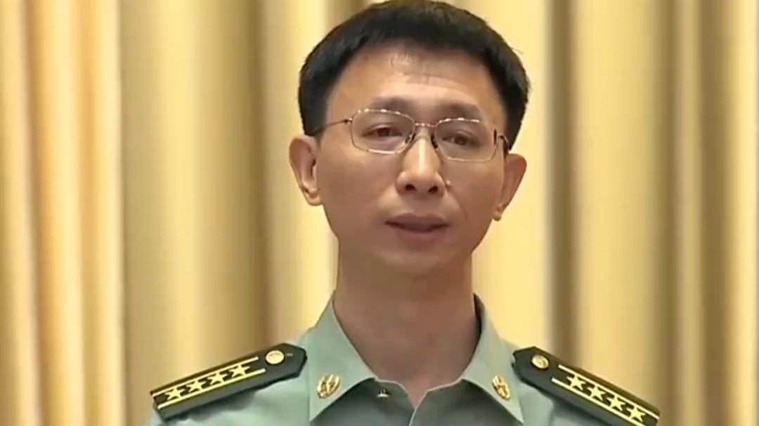 王戟虽然无法站立，但他依然挺立在知识传播高地