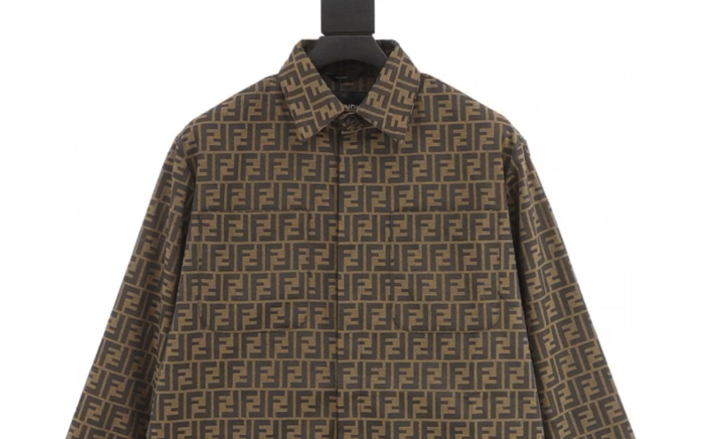 说一下高仿fendi芬迪双f提花衬衫领夹克外套