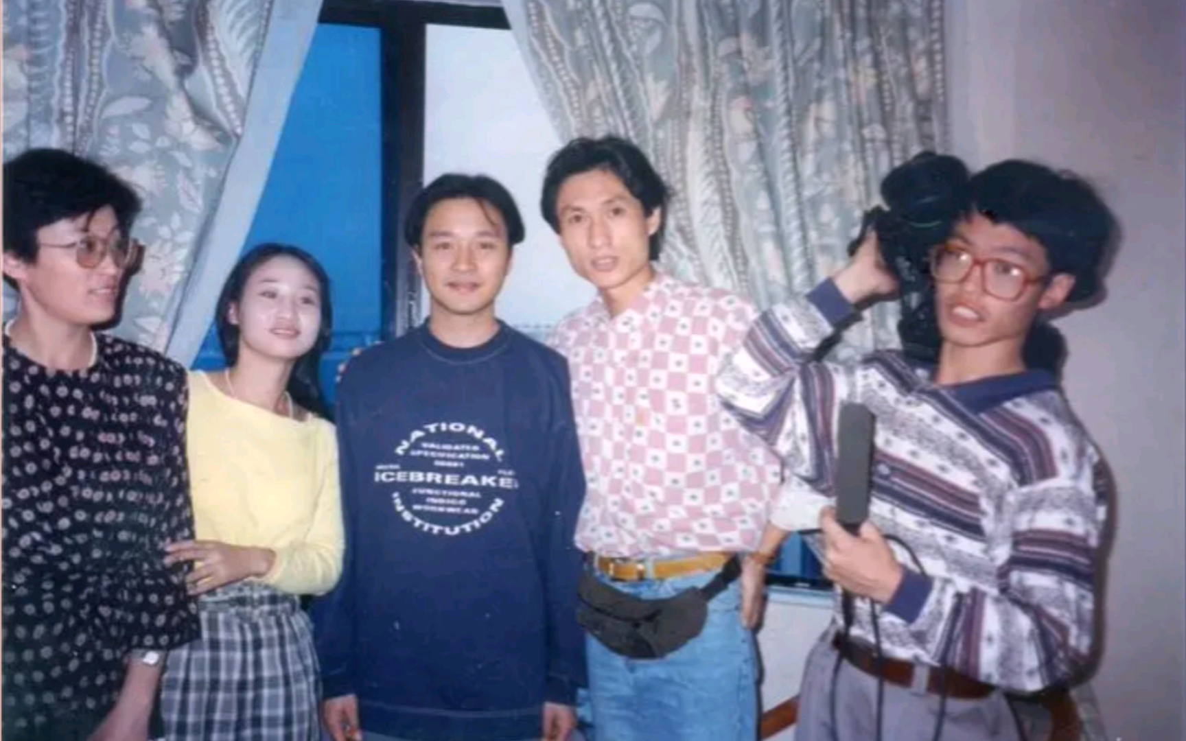 男神张国荣旧照盘点:电影《风月》花絮照-32