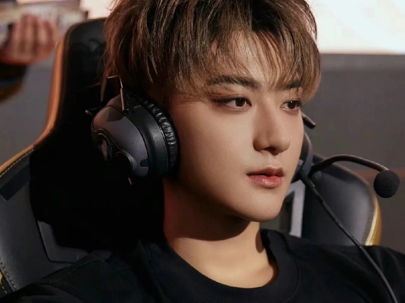 八字分析,黄子韬依赖徐艺洋?两个人有没有未来?